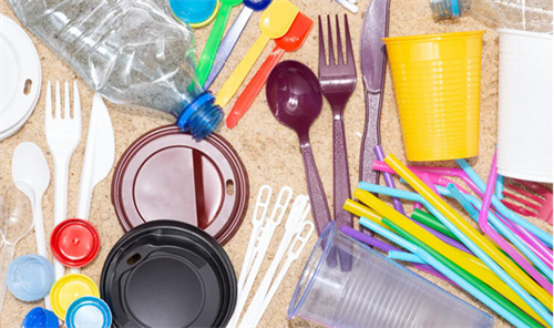 HƠN 4.000 HÓA CHẤT NGUY HIỂM CÓ TRONG CÁC SẢN PHẨM NHỰA